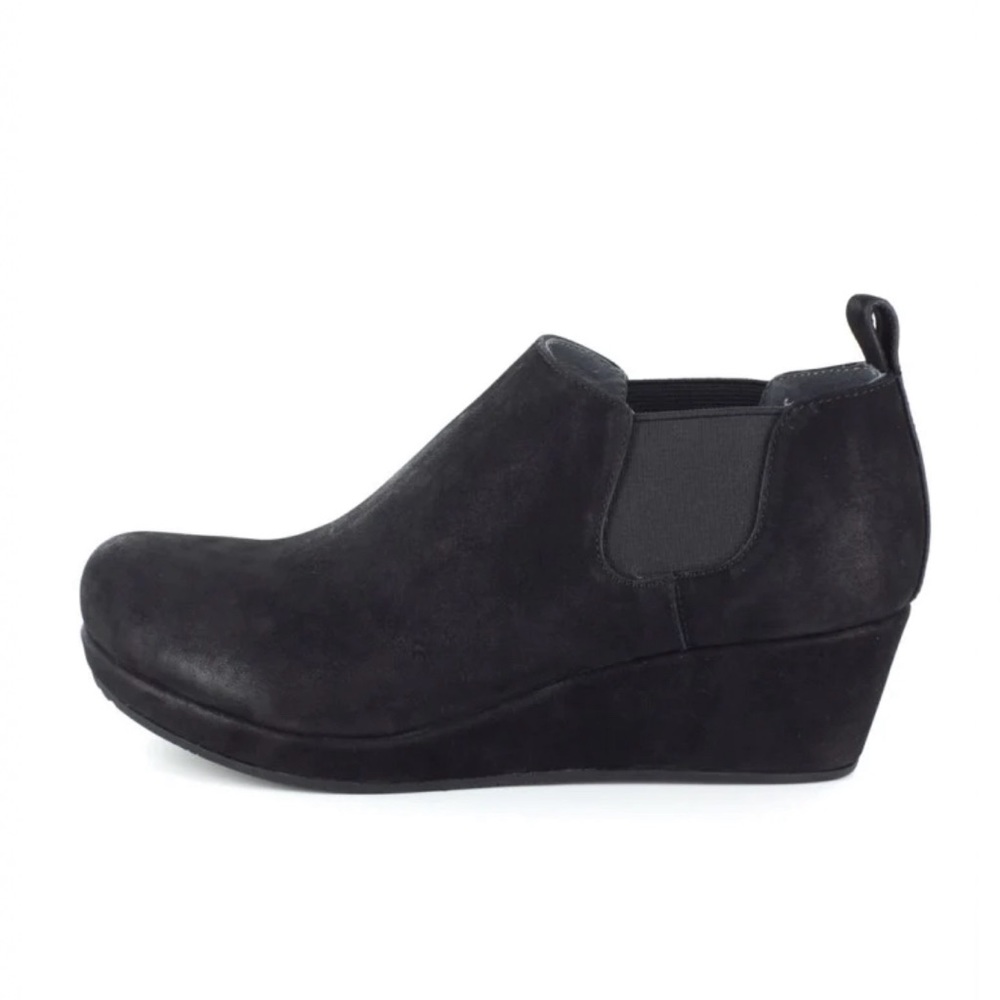 Chocolat Blu Yuliette Low Cut Leather Booties Black Size 6.5